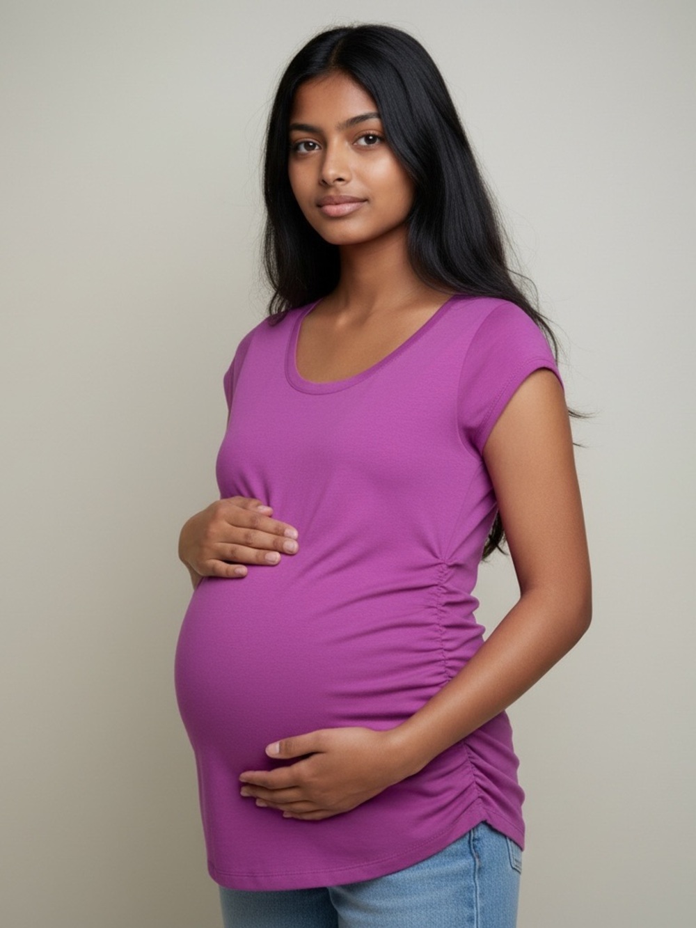 Liz Lange Maternity S Scoop Neck Short Sleeve Top in Fuchsia